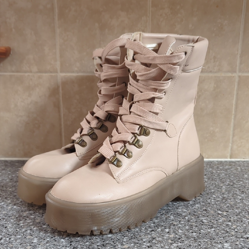 Nica Women's Combat Boots in Light Beige